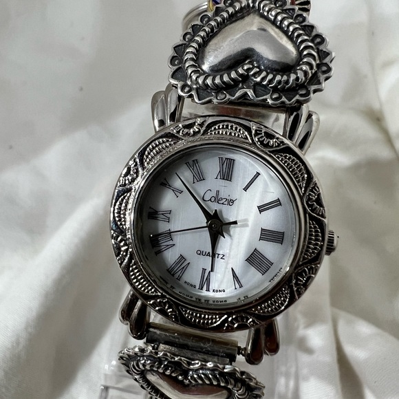 Vintage Charm Bracelet Made Using 925 Sterling Silver Charms New Batteries. - Picture 2 of 16